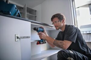 Bosch Profesyonel 18V Akülü Set GSR 18V-45 +GWS 18V-8 +GBH 18V-22 3x 4.0Ah Akü + Şarj Aleti - 0615A5007L