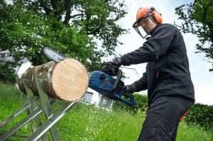 BOSCH GKE 18V-40 Şarjlı Zincirli Testere 40 cm (Akü Ve Şarj Cihazı Hariç)