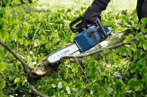 BOSCH GKE 18V-40 Şarjlı Zincirli Testere 40 cm (Akü Ve Şarj Cihazı Hariç)