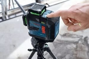 BOSCH GLL 80-33 G Yeşil Lazer Terazi 3x360 Derece Mıknatıs Sehpalı