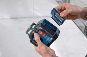BOSCH GLL 80-33 G Yeşil Lazer Terazi 3x360 Derece Mıknatıs Sehpalı