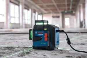 BOSCH GLL 80-33 G Akülü Yeşil Lazer Terazi 3x360 Derece Mıknatıs Sehpalı