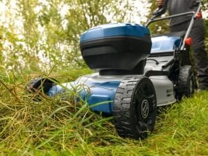 BOSCH GRA 18 V2-46 SP Şarjlı Çim Biçme Makinası 46 cm (Akü Ve Şarj Cihazı Hariç)