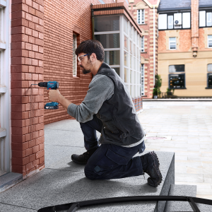 BOSCH GSB 185-LI Şarjlı Matkap 18 Volt (Akü ve Şarj Aleti Hariç)