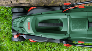 BOSCH Universal Rotak 34-555 Elektrikli Çim Biçme Makinası 37 Cm Bıçaklı 1400 Watt