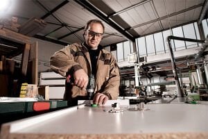 METABO POWERMAXX BS 12 Volt 2,0 Amper Bez Çantalı Tek Akülü Matkap