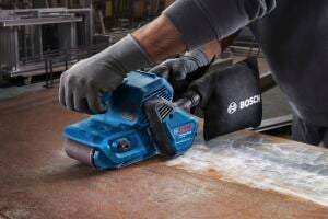 BOSCH GBS 750 Tank Zımpara Makinası (533x75 mm)