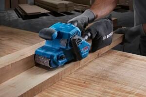 BOSCH GBS 750 Tank Zımpara Makinası (533x75 mm)