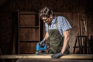 DONG CHENG DCMQ85 Şarjlı Dekupaj Testere 20 Volt 4 Amper Çift Akülü