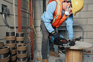 BOSCH GKM 18 V-50 Akülü Metal Kesme Makinası 18 Volt (Akü ve Şarj Aleti Hariç)