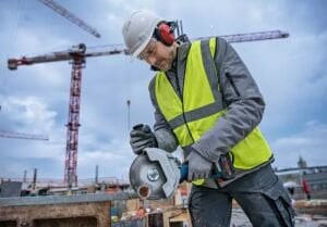 BOSCH GWS 18 V-180 P Akülü Taşlama 18 Volt 180 mm (Akü ve Şarj Aleti Hariç)