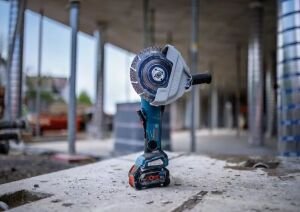 BOSCH GWS 18 V-180 P Akülü Taşlama 18 Volt 180 mm (Akü ve Şarj Aleti Hariç)