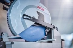 BOSCH Expert Metal 305x2.6x25.4 mm 80 Diş Elmas Uçlu Metal Kesme Daire Testeresi (2608643061)