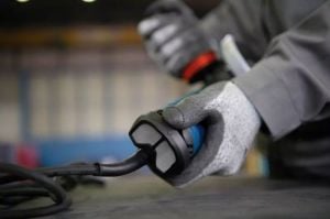 BOSCH GWS 17-125 Avuç Taşlama 1700 Watt (İnce Gövdeli)