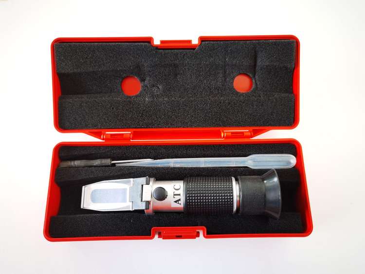 OMEGA Refrektometre