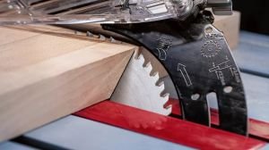 BOSCH PRO Wood 305x30x2,5 mm 96 Diş Ahşap Elmas Daire Testere Bıçağı