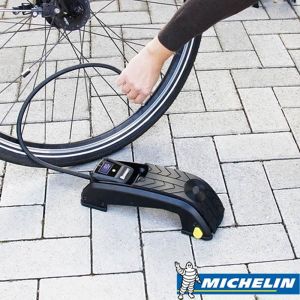 MICHELIN MC12208 Dijital Göstergeli Ayak Pompası